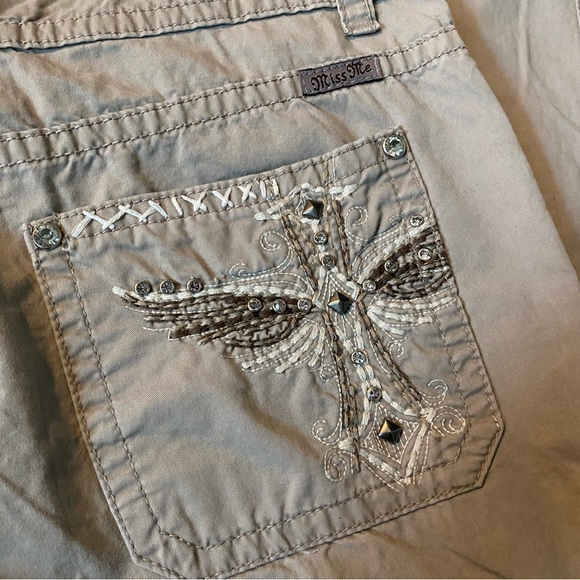 Miss Me Women's Cargo Pants Jeans, 32" Waist - Picture 4 of 12